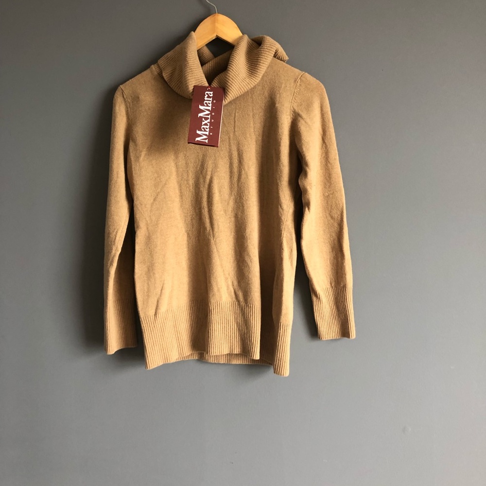 BNWT MaxMara Turtleneck Camel Sweater S